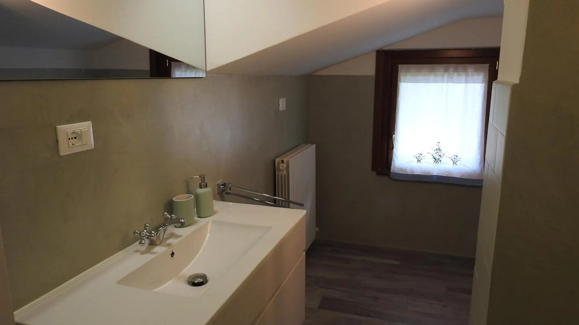 Bed and Breakfast La Casa Di Clara Esine Italien